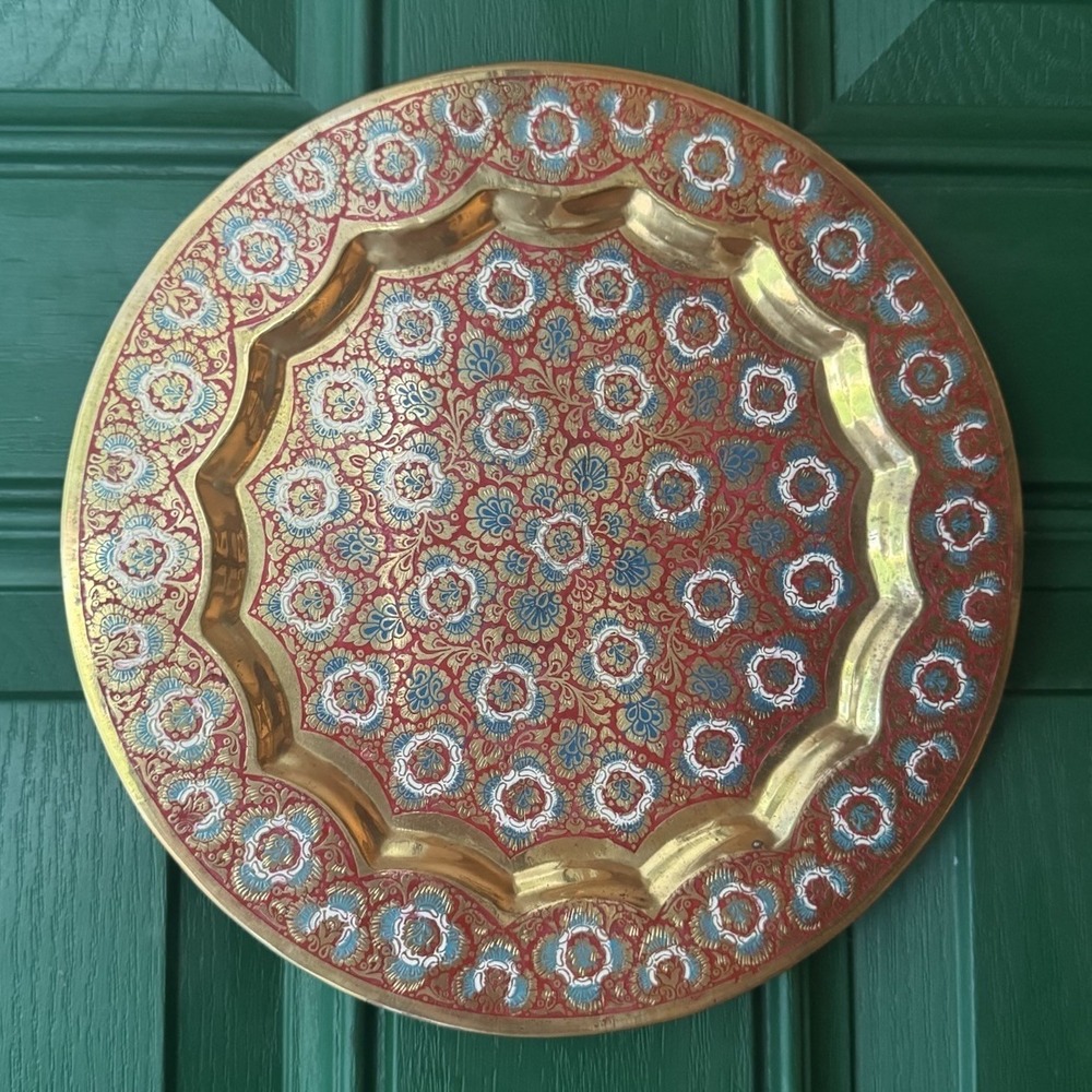 Vintage Brass Floral Scalloped Inlay Plate | Wall Hanging | MCM Retro Decor - Picture 3 of 8
